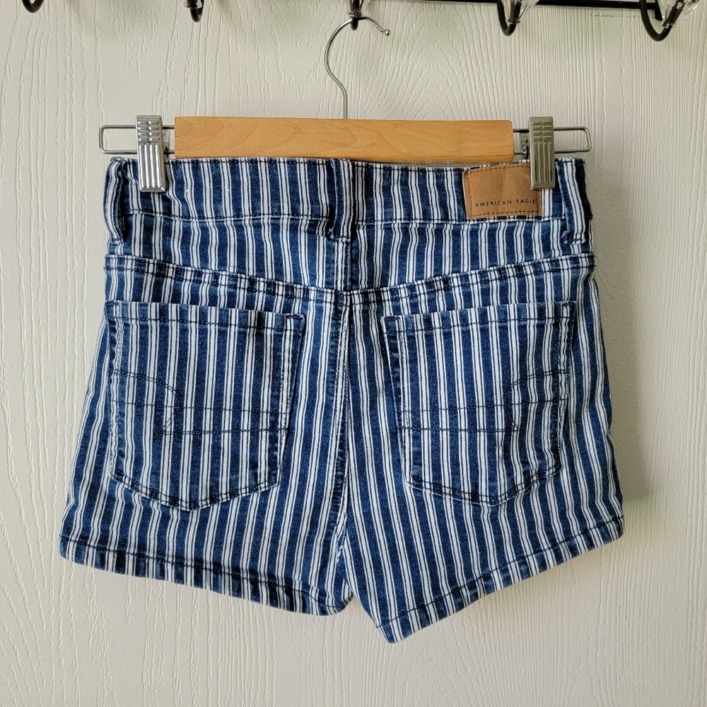 American Eagle Hi Rise Shortie - Picture 2 of 8